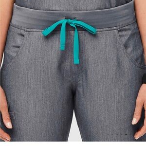 Figs Kade Cargo Scrub Pants in graphite